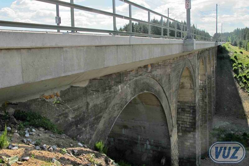 16fd09f3acfb4549b934a262b39117eb