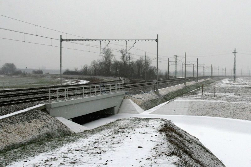 37ac459455c24574a87965d11a87e3bb