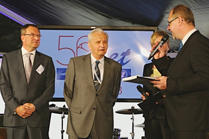 386652fa4416405c9c877f0de555be4b