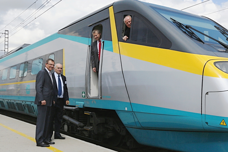 81d9a72680d74d69988c1fa4c40904f5