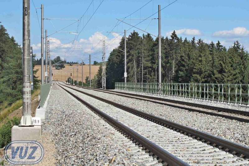 83df4a1db12942f4819d278eed39065b