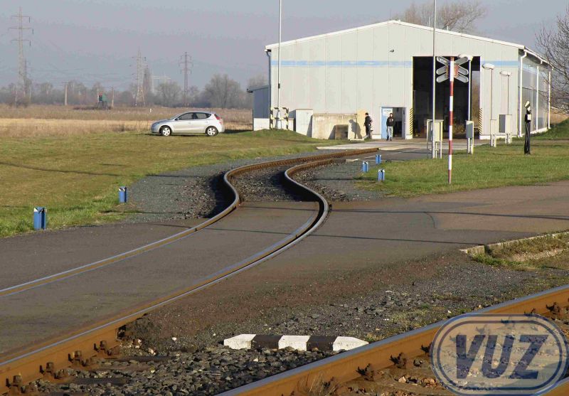 94b608cc96ec46b5bd7a41e11ae4efdf