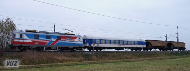 95304690afa24f64a8fbbdfd44917884