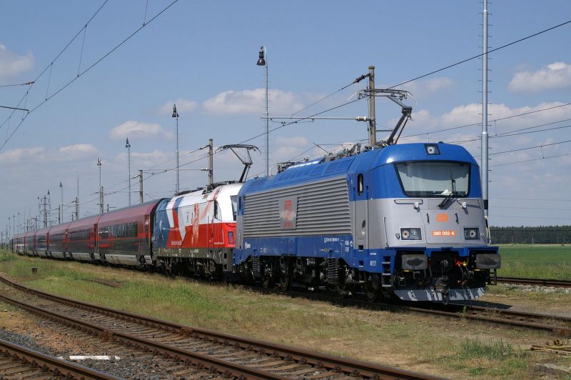 c010692fb9164069ab1b1fd17b5728b2