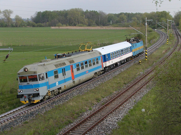 fdb4afc39f274876b4949e23124ccd1d