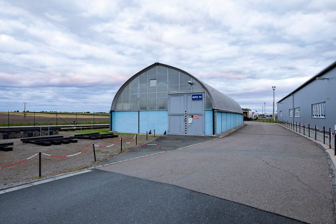 haly_Q0_A2290_05bf9c82ae