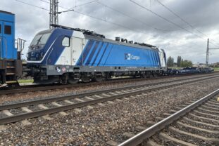 Traxx.JPG